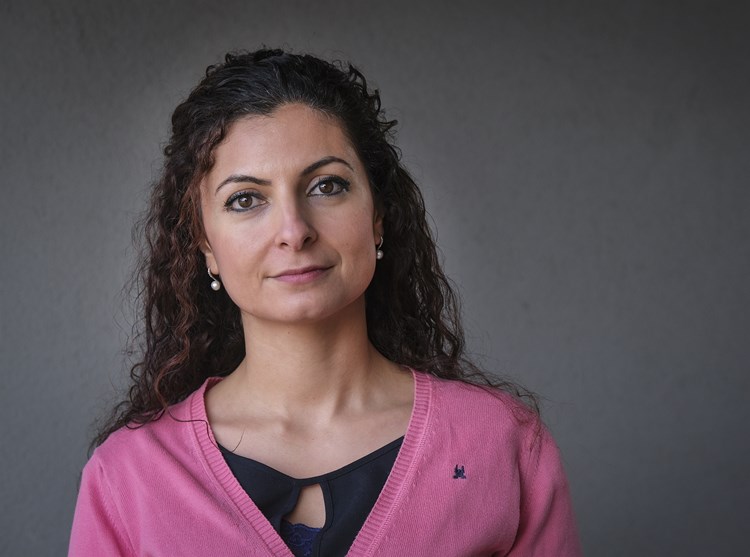 “Een uitgever had misschien Eva Jinek op de cover gezet, voor mij zijn alle verhalen even belangrijk”